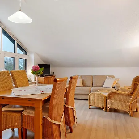 Apartment Nordseekieker Busumer Deichhausen